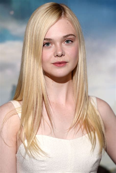 Pin By 365 Security Solution On Elle Fanning Hot Elle Fanning Elle Fanning Style Dakota And