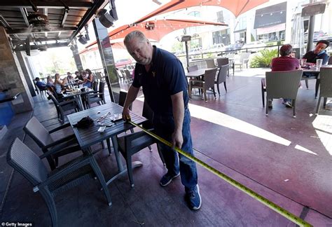 bartenders get back to pouring drinks in las vegas as dine in restaurants reopen express digest