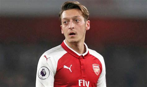 The midfielder quit germany's national team in 2018, citing racism by the german federation. Arsenal news: Martin Keown makes summer transfer claim amid new Mesut Ozil contract | Football ...