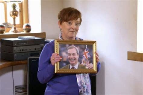 Wife Swap Brexit Special Star Puts Picture Of Nigel Farage Up On