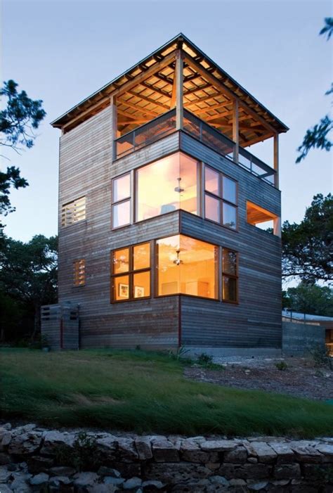 And in this particular house and in this particular house traditional brick and geometry of the water towers of the nineteenth century londoners with modern materials like steel. Tower House by Andersson Wise Architects