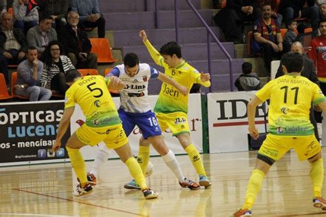 Emiliano buendia profile), team pages (e.g. El Jaén Paraíso Interior remonta dos goles pero luego no ...