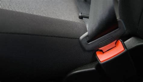 are you breaking arizona seat belt law