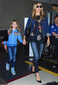 Heidi Klum And Look Alike Daughter Leni Leave La Airport Hand In Hand Daily Mail Online