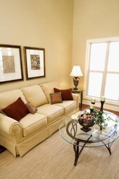 Traditional, sleek & modern, contemporary, meditative, eclectic How to Clean Semi-gloss Painted Walls | HomeSteady