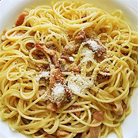 Espaguetis A La Carbonara Receta Ekilu