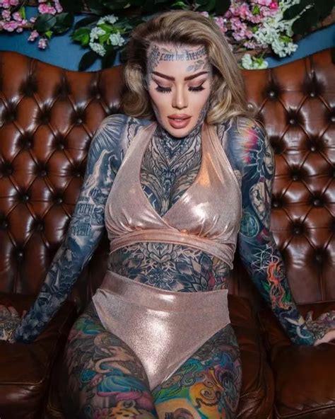Britain S Most Tattooed Woman Gets Vagina Tattooed And Posts Intimate Footage Hot Lifestyle News