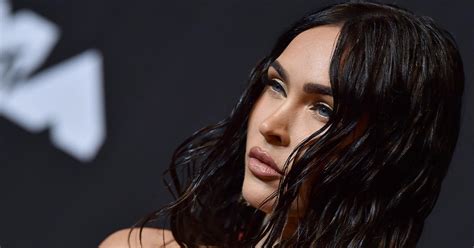 Megan Fox Fails To Cover Puffed Up Pout Leaving Plastic Surgeon S Office