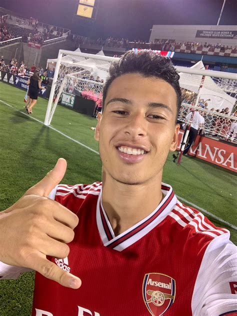 report gabriel martinelli won t be loaned this season arsenal have a
