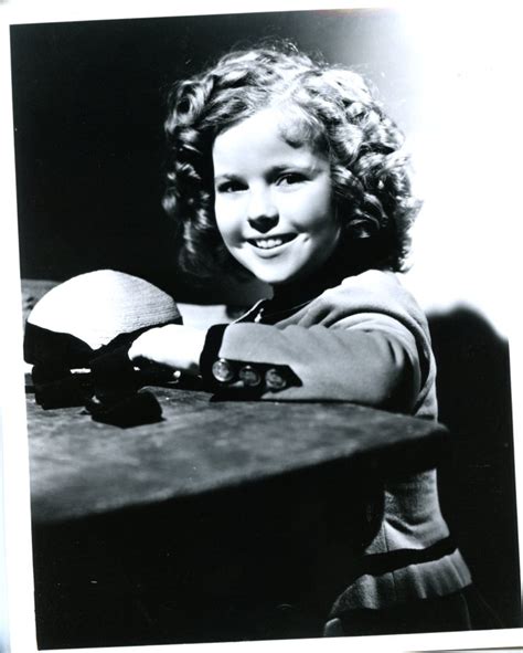 Shirley Temple 8x10 Glossy Photo Y5403