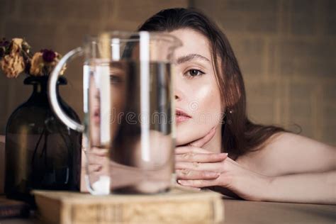 Beauty Portrait Of Girl With Water And Reflections Hight Quality