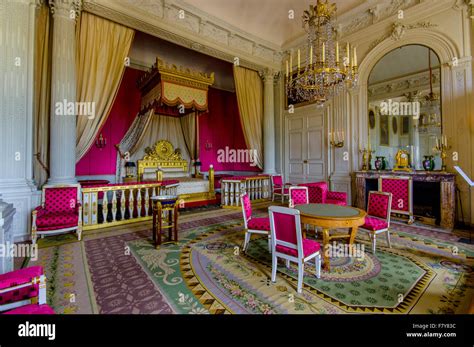 Vue De Lintérieur De Limpressionnant Grand Trianon à Versailles Près
