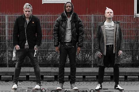 Use up/down arrow keys to increase or decrease volume. 10 bands with bigger beats than 'The Prodigy' that are ...