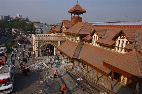 Mumbai Bandra Stations Old Glory To Be Unveiled On December 30