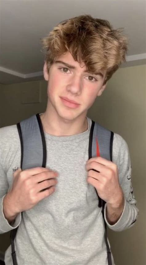 Normally a hot guy who makes videos on tiktok, sometimes they are just famous for being funny. Pin by Brayleeboudreaux on tik tok people in 2020 | Cute ...