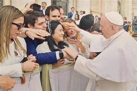 Newlyweds How To Get Special Blessings By The Pope A Love Without