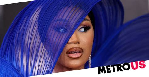 Cardi B Proves Shes Queen Of The Carpet In Electric Blue Grammys Gown