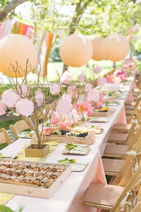 6 Spring Baby Shower Themes