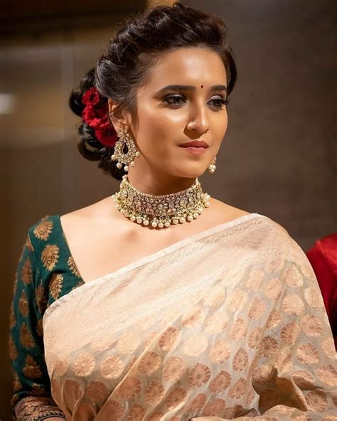 Beautiful Marathi Actress Shivani Surve In Saree Marathiactress Actress Hairstyles Indian