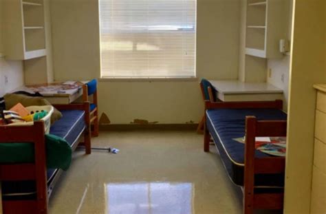 Texas State University Dorm Room Goes Viral After 10 Hour Makeover See The Before And After Pics