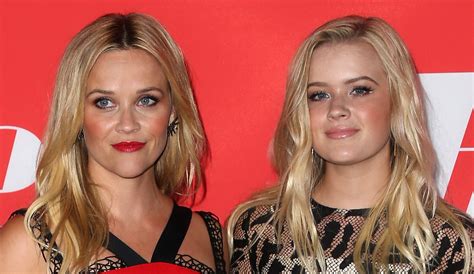 Reese Witherspoons Daughter Ava Phillippe To Make Debutante Ball Debut Ava Phillippe