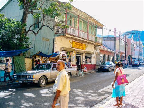 Fotos Gratis Peatonal La Carretera Calle Pueblo Pasarela Centro De La Ciudad Vacaciones