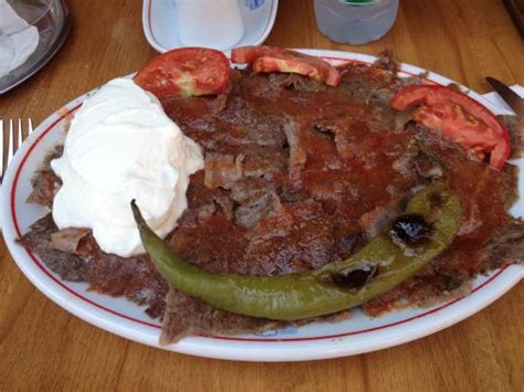 3000'li yıllarda yaşamış büyük i̇skender 13 yıl içerisinde neredeyse dünyanın yarısını fethederek muhteşem bir büyük bir komutan olmuştur. iskender kebap - Bild von Durak Iskender, Erdek - Tripadvisor