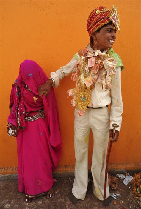 G1 Casal De Menores De Idade é Fotografado Em Templo Na Índia