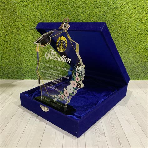 Jual Plakat Trophy Piala Wisuda Plakat Graduation Hadiah Wisuda Murah