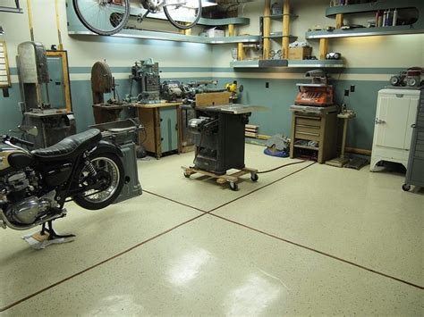 1950s Craftsman Garage Retro Remodel Cucito