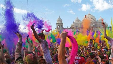 In such a situation, happy holi to friends and relatives from far away is good. Holi Special- 5 Places in India That Have Best Holi ...