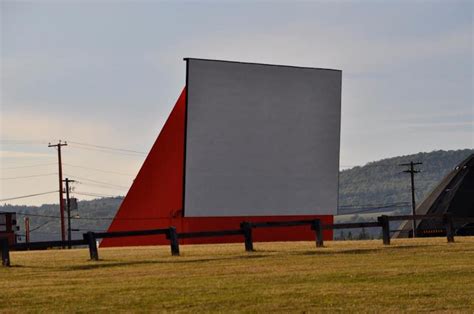 The drive in will be temporarily closing from sunday 13th june 2021. Visit these Canadian Drive In Theatres while you still can ...
