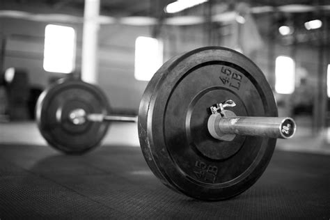 Olympic Weightlifting Wallpapers And Backgrounds 4k Hd Dual Screen