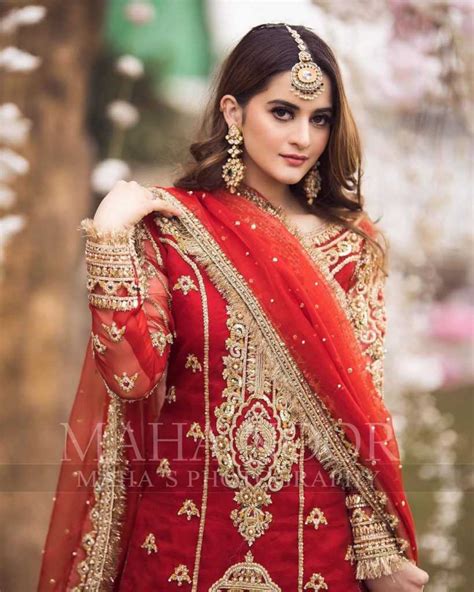 Aiman Khan New Photoshoot Went Viral On Social Media