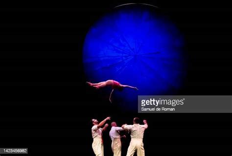 Cirque De Soleil Photos And Premium High Res Pictures Getty Images
