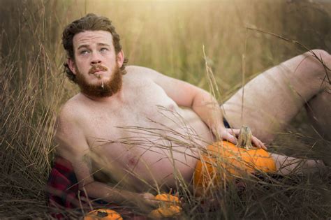 This Hilarious Fall Themed Dudeoir Photo Shoot Will Get You Giggling