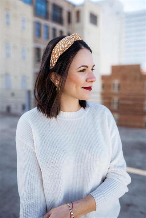 How To Wear Headbands Multiple Ways To Wear This Popular Hair Trend