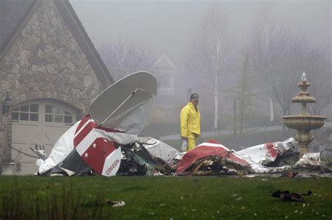 Two Die When Small Plane Crashes Onto Oregon Driveway