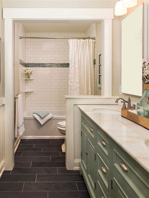Best Traditional Bathroom Design Ideas And Remodel Pictures Houzz