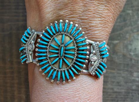 Zuni Ray Eva Wyaco Turquoise Cuff Bracelet Needlepoint Setting