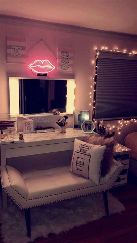 Teenage bedroom designs should include stylish painting ideas for their bedroom, modern teenage room decor accessories and contemporary teen room furniture, especially space saving teen room. pinterest/Panda_bae new pins everyday | Girl room, Bedroom ...