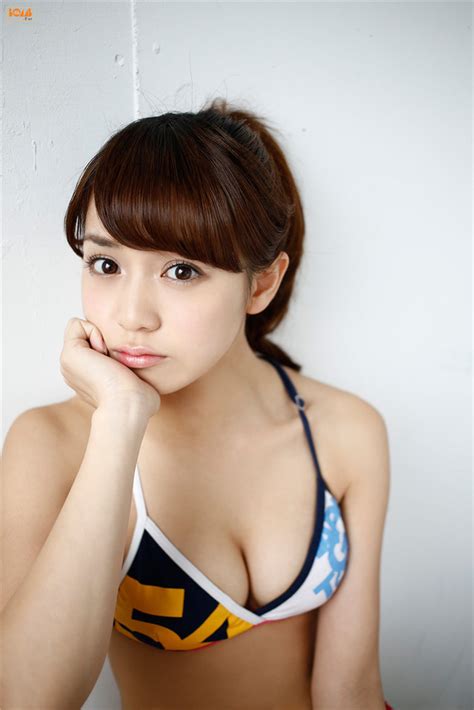 Okunaka Makoto Estrella Japonesa Presume Sus Atributos En Bikini Hot Sex Picture