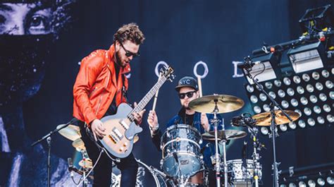 Royal Blood Está De Volta Ouça O Novo Single Troubles Coming A