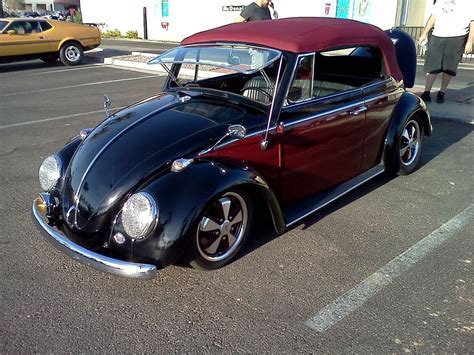 Beautiful Cal Custom Style Vw Bug ‘vert Spotted At The Pavillions