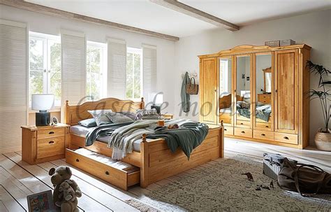 Das schlafzimmer im landhausstil zeichnet sich durch einige für den stil typische merkmale aus. Landhausstil Schlafzimmer INGA komplett 4teilig gelaugt ...