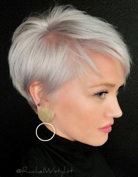 Textured pixie with side styling fringe. The 40 Best Short Hairstyles for Fine Hair ⋆ Palau Oceans