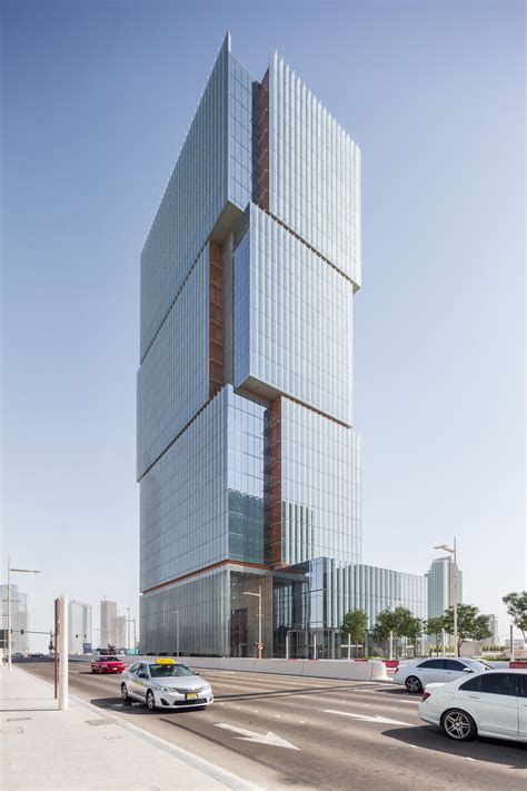 Torre De Oficinas Banco Al Hilal Goettsch Partners Archdaily En Español