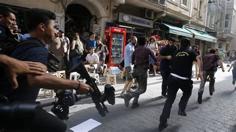 Turkish Riot Police Break Up LGBT Rally In Istanbul News Al Jazeera