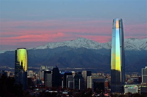 Catedral castrense de chile 200 m. Costanera Center di Santiago - ICAR