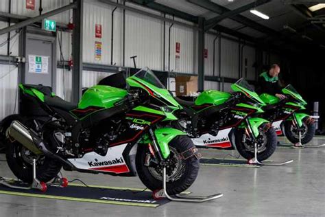 2021 Zx 10r And Zx 10rr Review Visordown